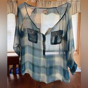 Blue plaid sheer 3/4 sleeves shirt